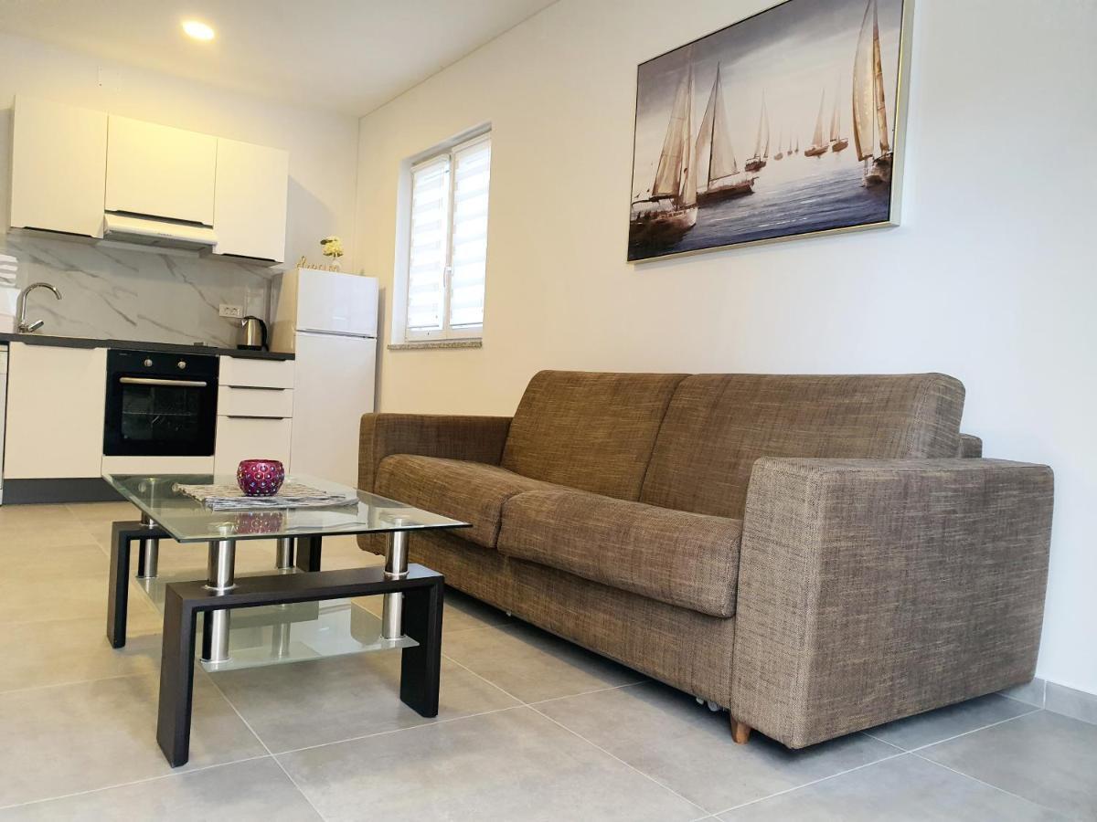 Sea Star Apartments Pjescana Uvala Luaran gambar