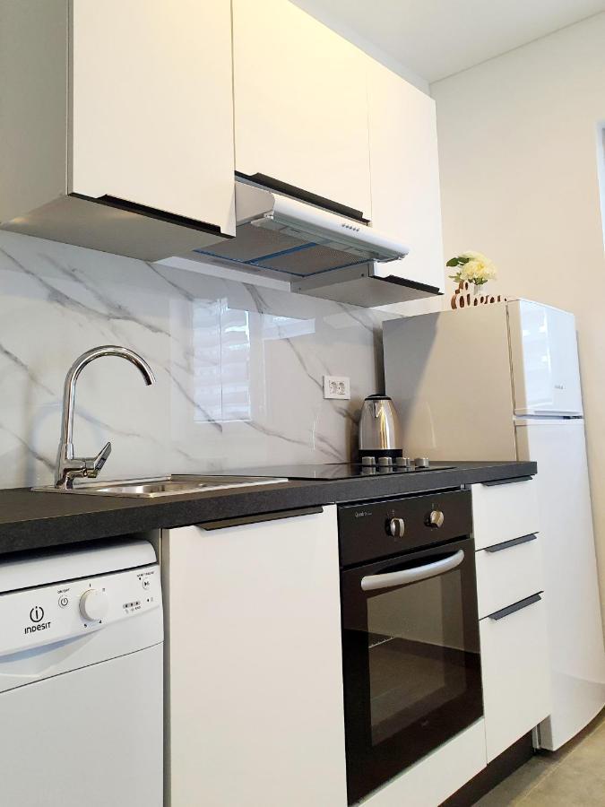 Sea Star Apartments Pjescana Uvala Luaran gambar
